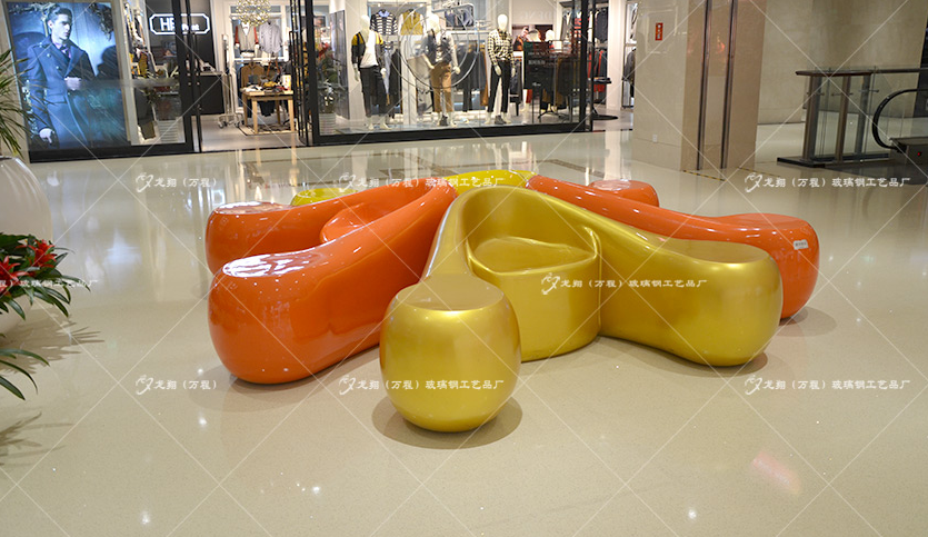 玻璃鋼雕塑有哪些材料制作而成？